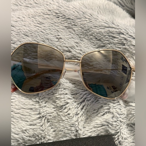 Prive Accessories - Sunglasses Prive Revaux Sunglasses Metal Frame The Pixi Caviar Black/Beige NWT